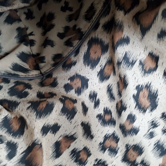 Call it Spring foldover tote/crossbody/shoulder - Picture 8 of 16